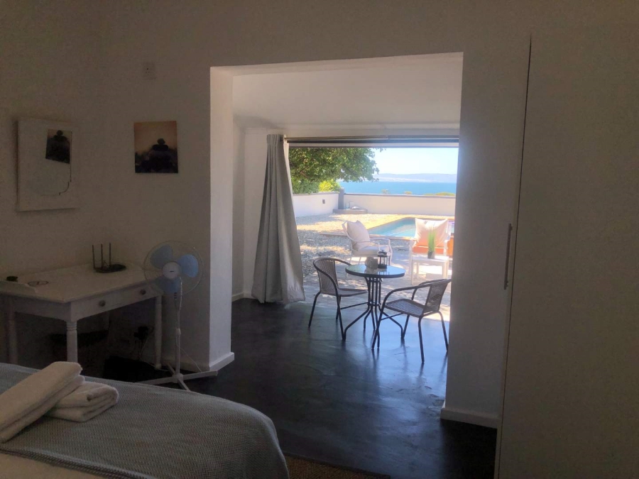 6 Bedroom Property for Sale in Westcliff Western Cape